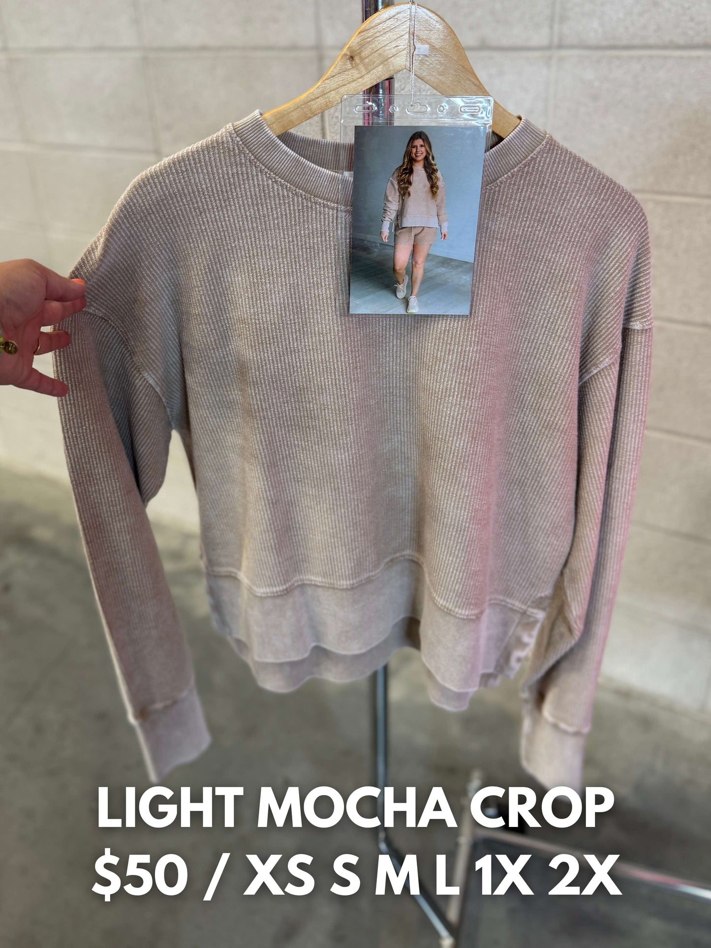 LAS VEGAS LIVE MOONRYDER CROPS + ROUNDED PULLOVERS