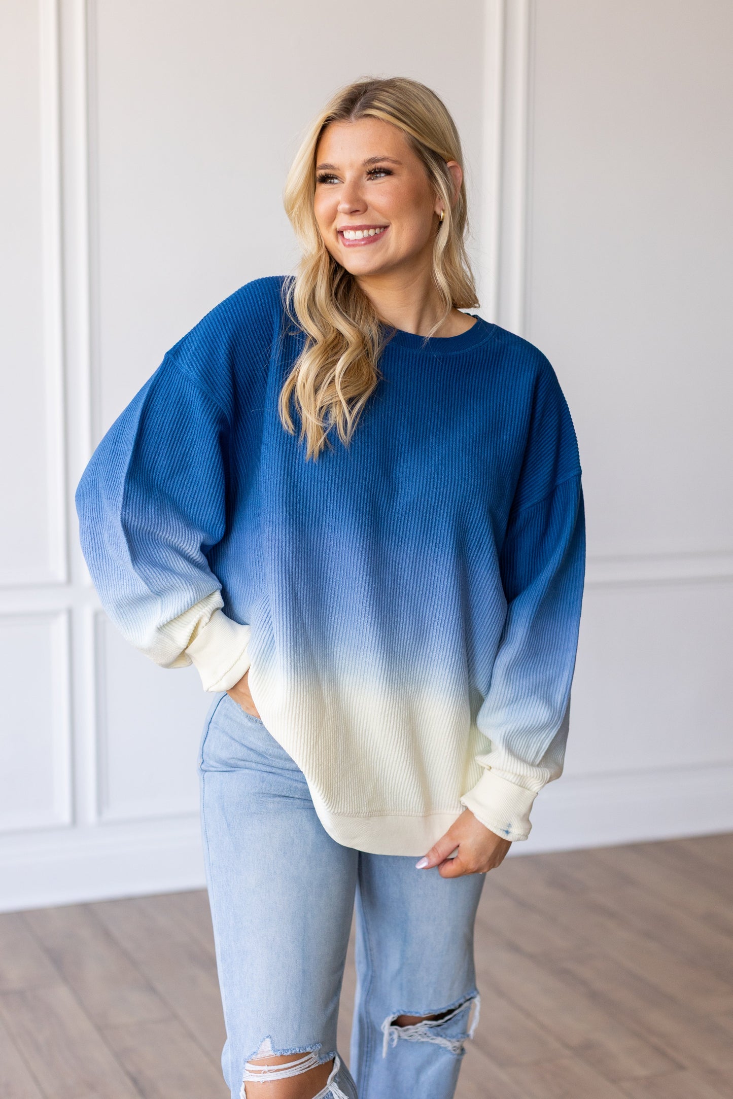 OMBRE COZY CORD SWEATSHIRT -NAVY/EGGNOG