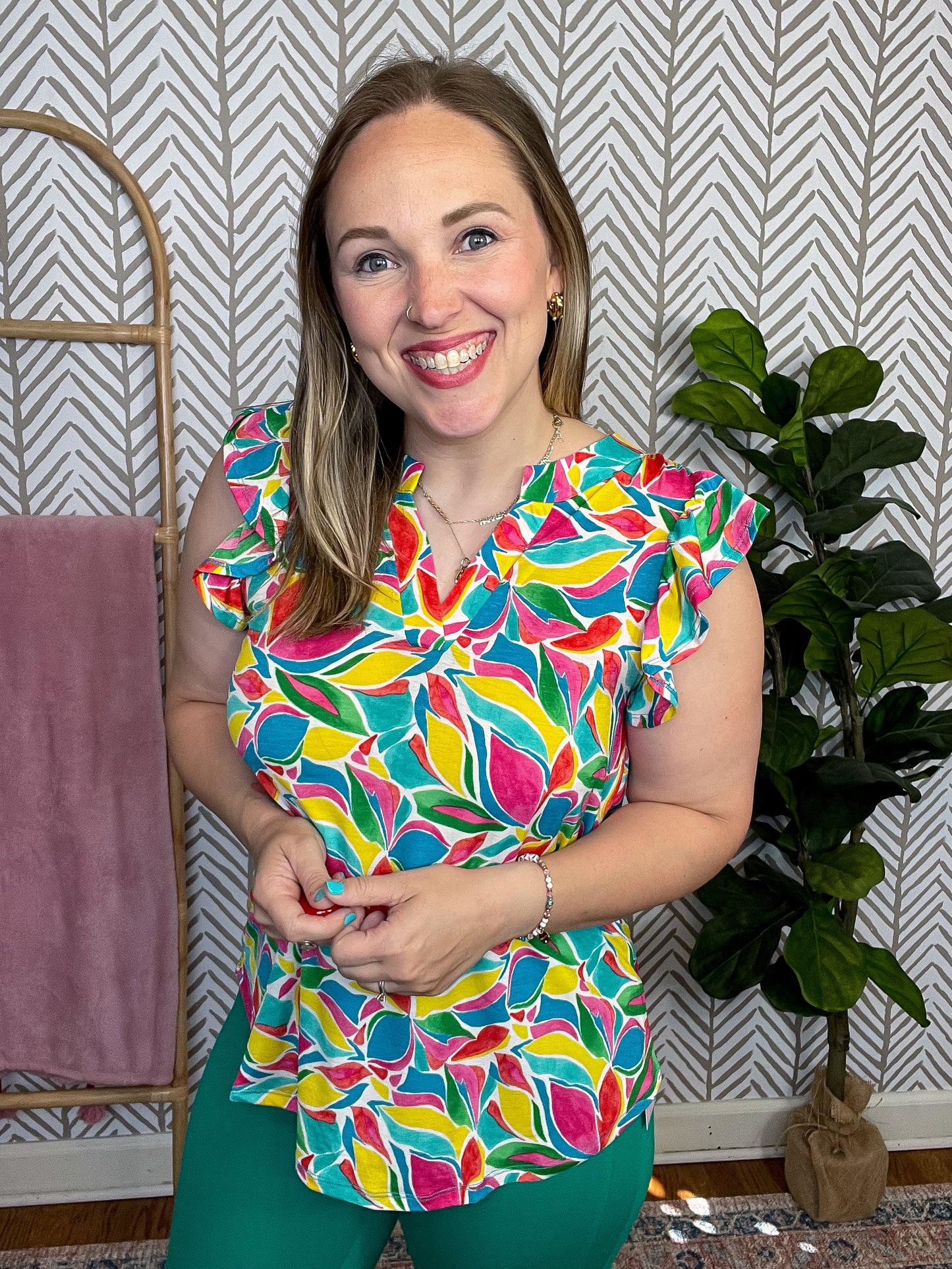 Lizzy Flutter Sleeve Top in Teal and Red Mod Floral