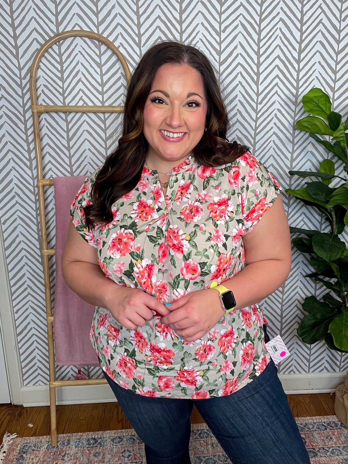 Lizzy Cap Sleeve Top in Coral and Beige Floral