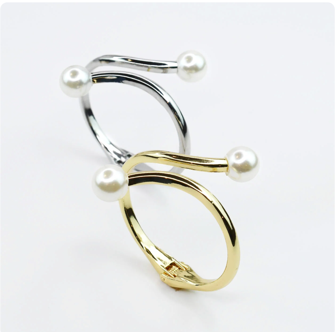 Kind of a Moment Double Pearl Bangle