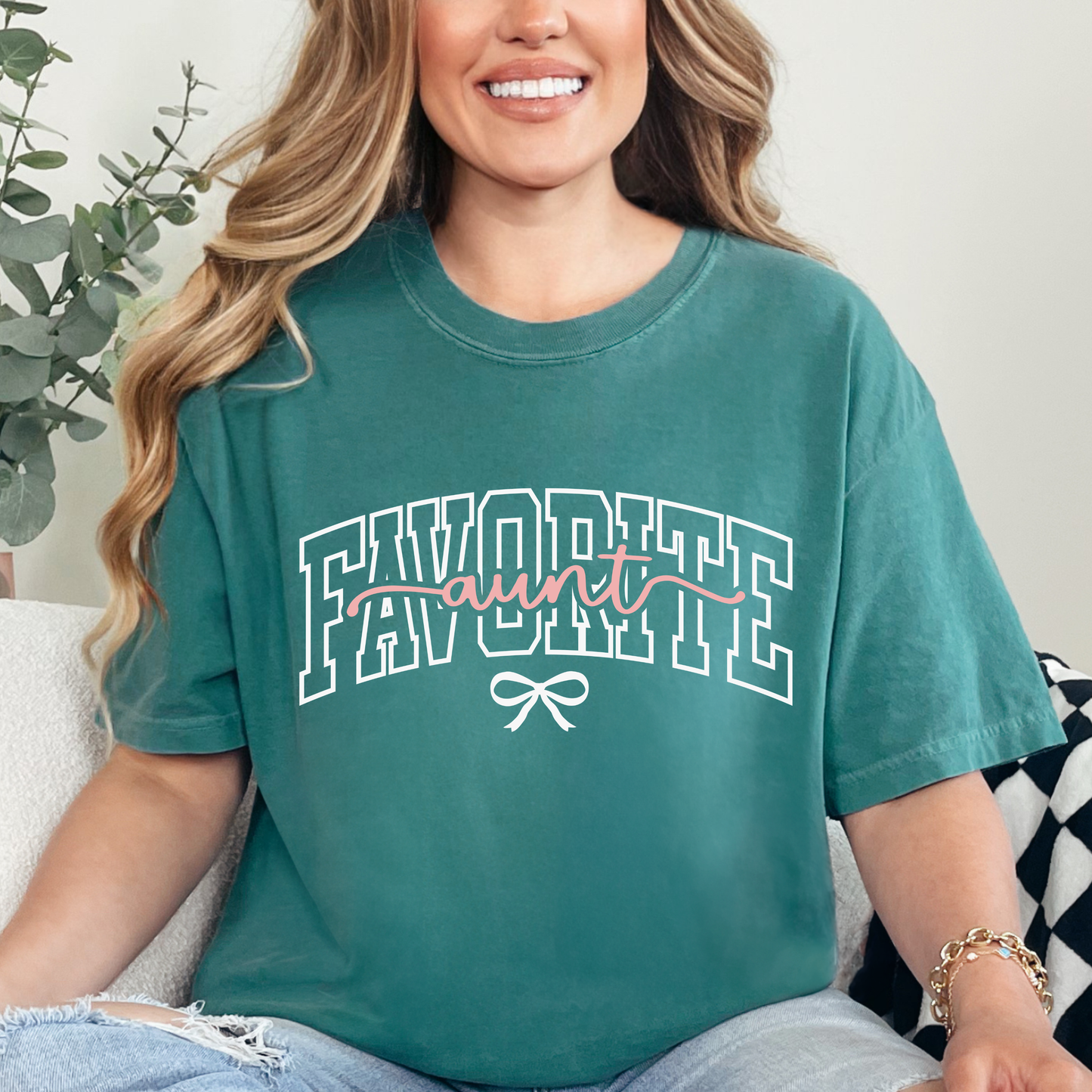 Favorite Aunt Comfort Colors Tee