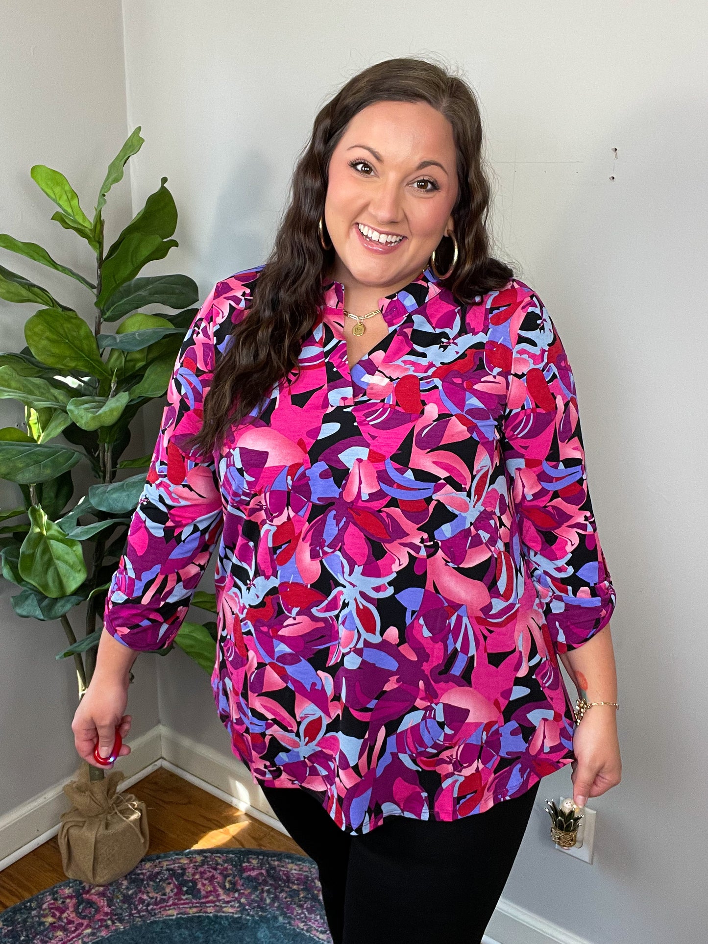 Lizzy Top in Black and Magenta Multi Floral