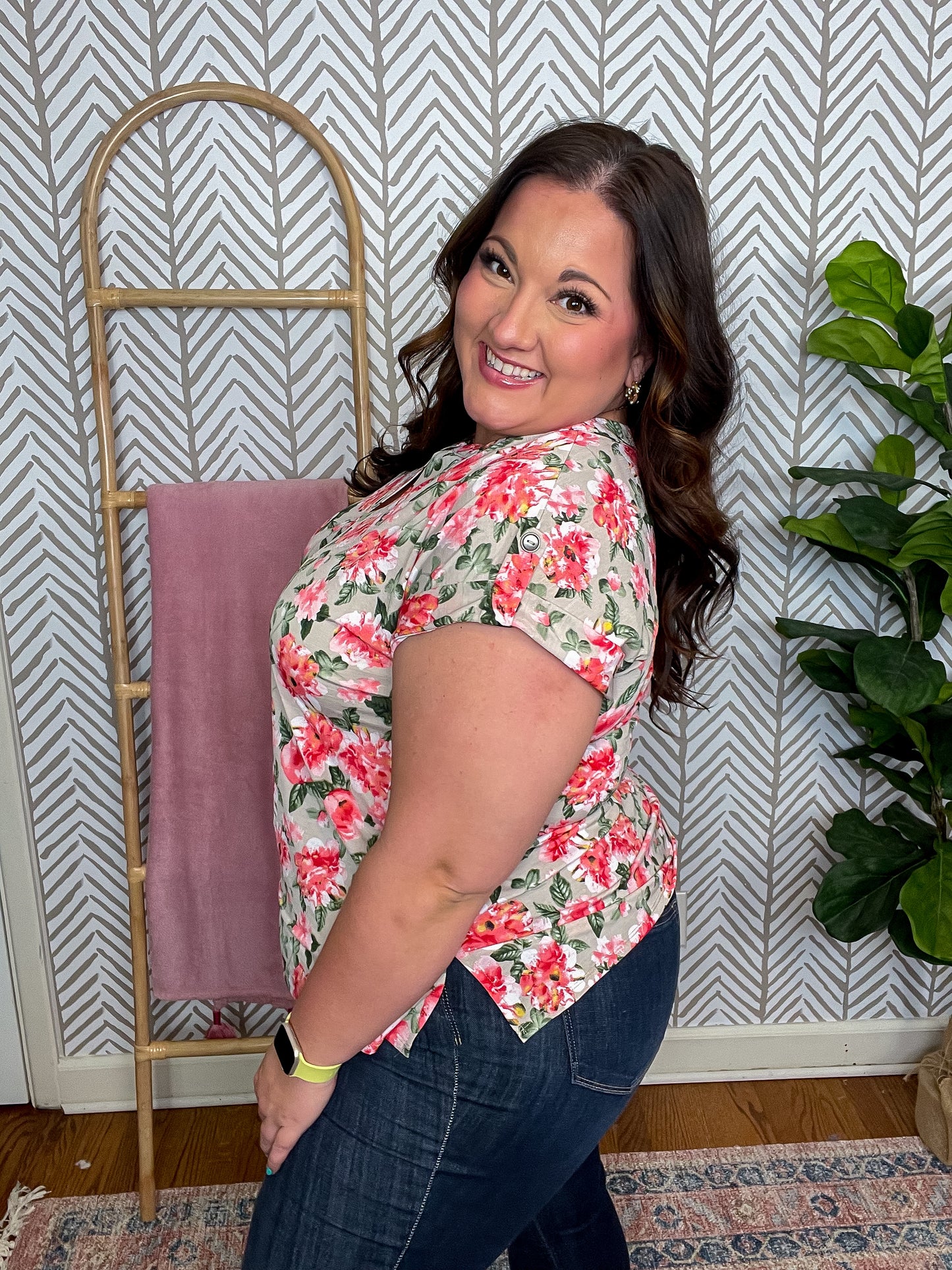 Lizzy Cap Sleeve Top in Coral and Beige Floral