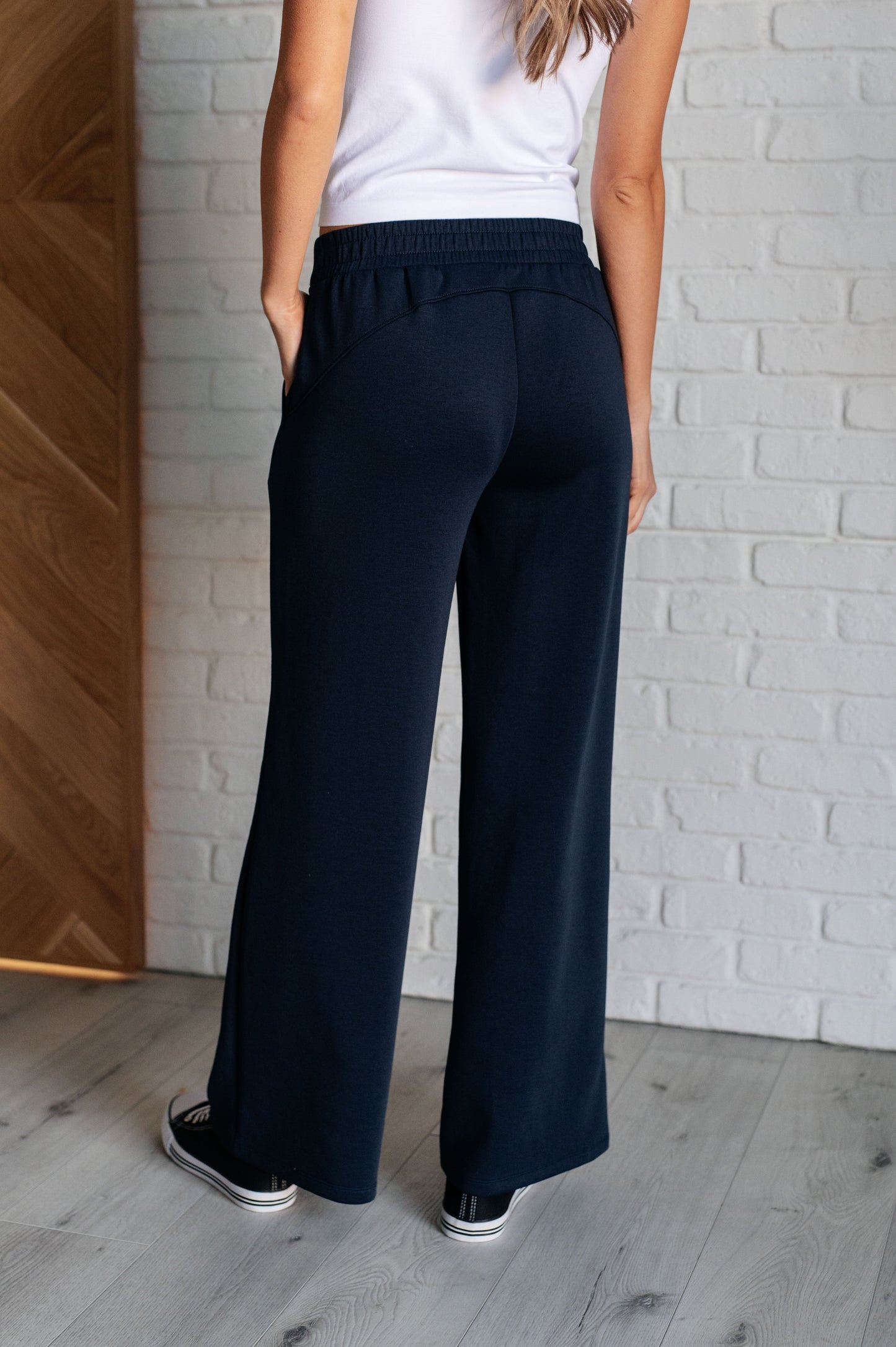 Resort Travel Wide Leg Pant in  Navy