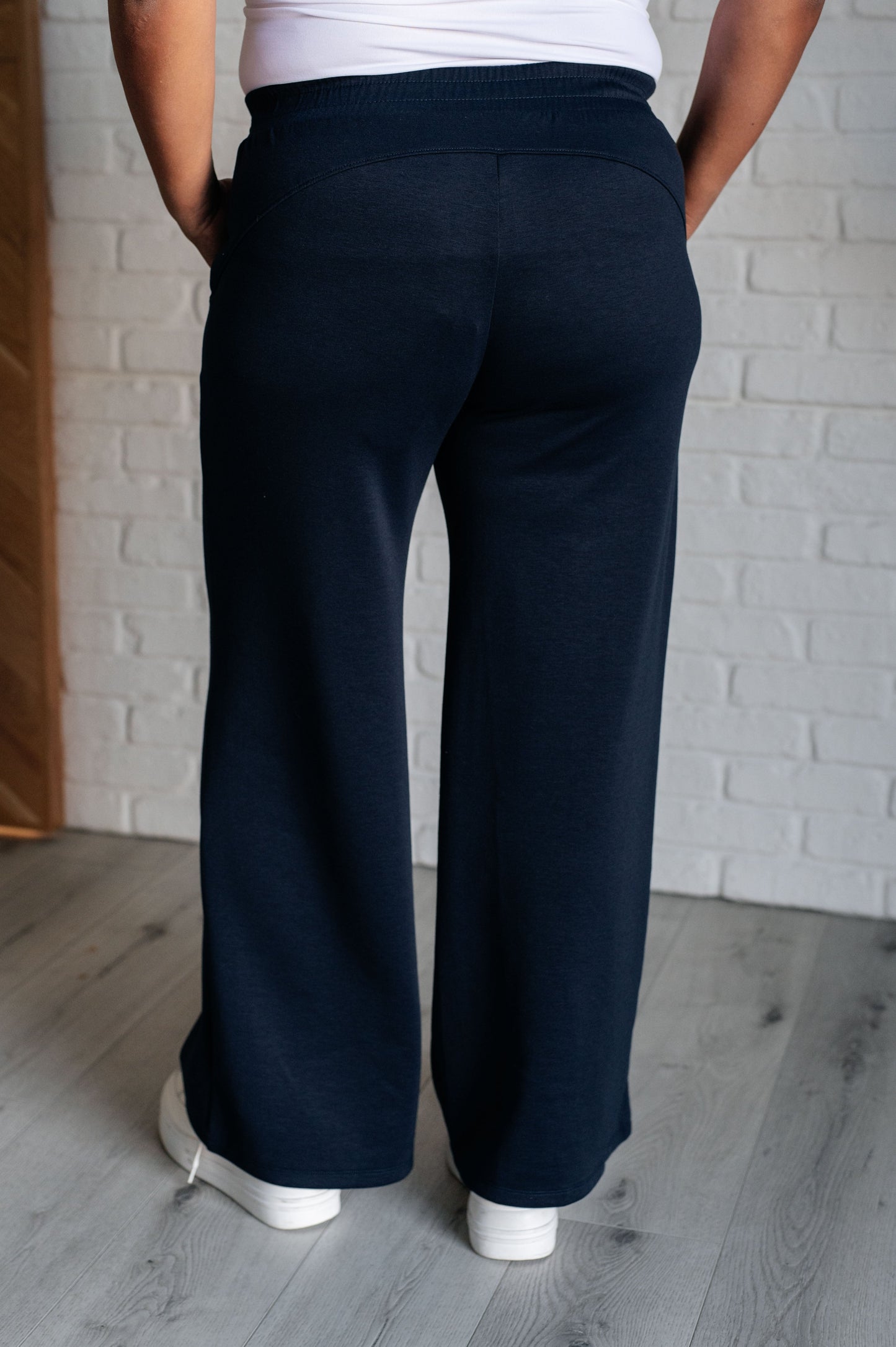 Resort Travel Wide Leg Pant in  Navy